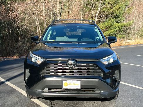 Used 2024 Toyota RAV4 XLE w/ Convenience Package image 8