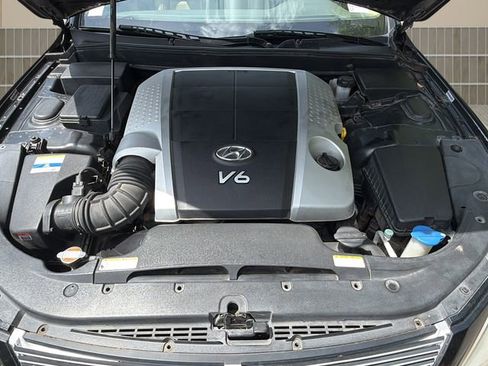 Used 2011 Hyundai Genesis 3.8 RWD image 10