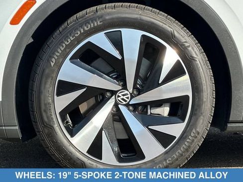 Used 2021 Volkswagen ID.4 Pro S RWD image 29