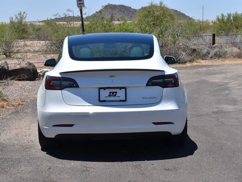 Used 2023 Tesla Model 3 Performance image 4
