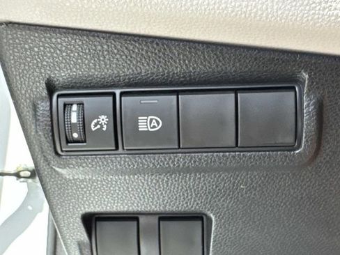 Used 2023 Toyota Corolla Cross L FWD image 19