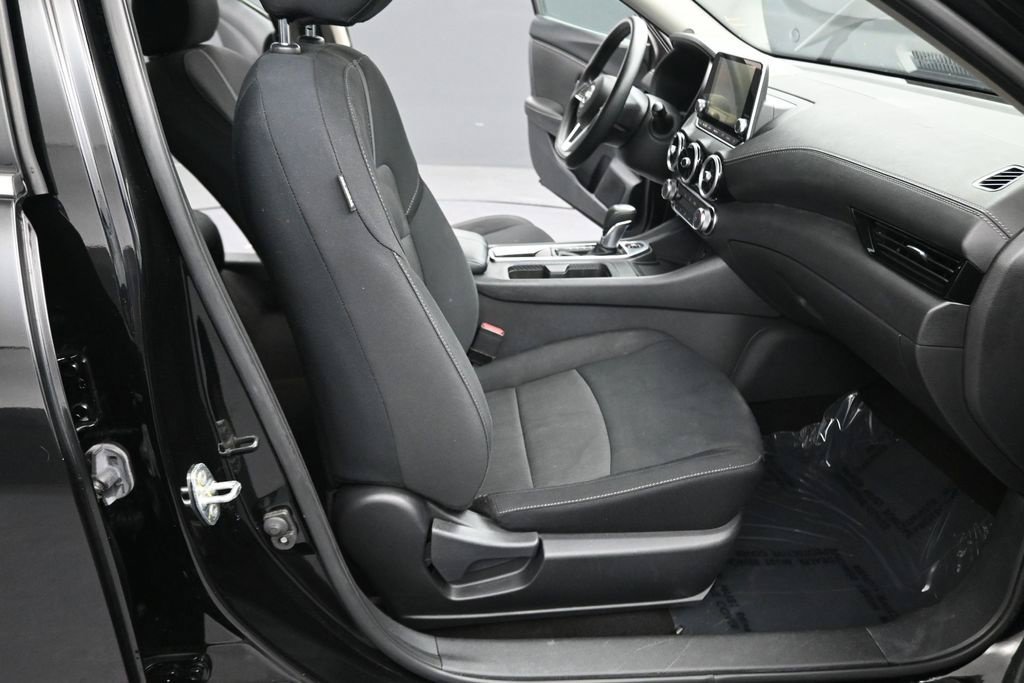Certified 2024 Nissan Sentra SV FWD image 17