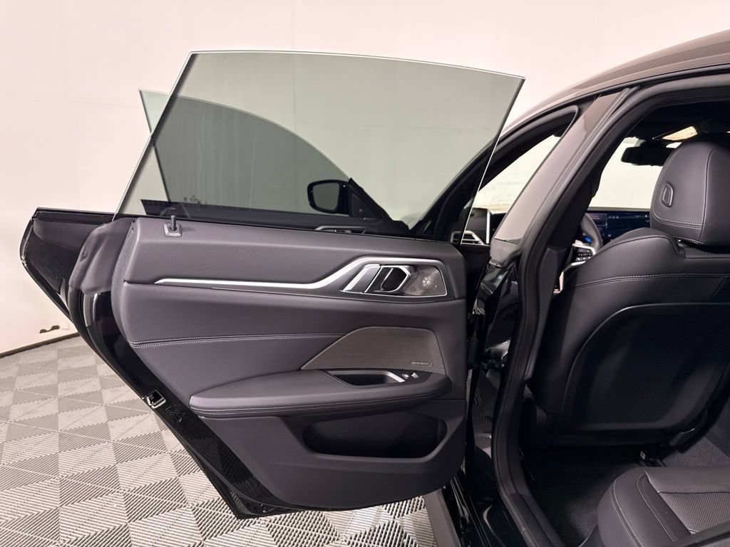 New 2026 BMW 430i xDrive w/ M Sport Package AWD/4WD image 23