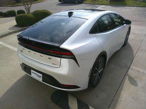 Used 2023 Toyota Prius Limited image 12