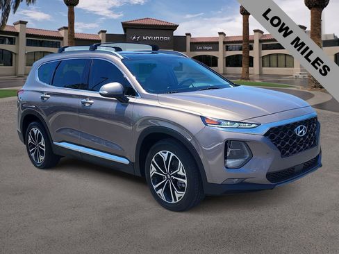 Used 2020 Hyundai Santa Fe SEL FWD image 2