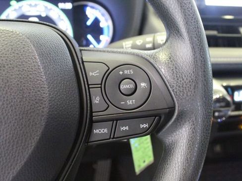 Used 2025 Toyota RAV4 LE AWD/4WD image 15