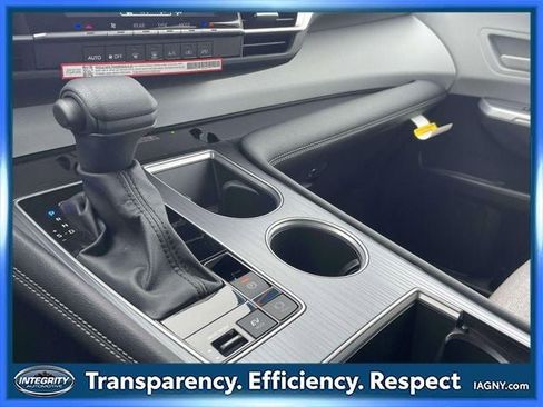 Used 2026 Toyota Sienna LE image 30