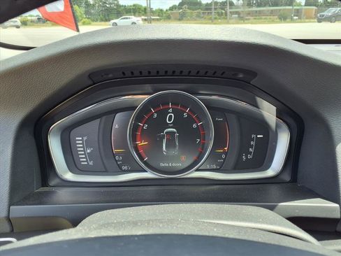 Used 2017 Volvo S60 T5 Inscription Platinum w/ Climate Package FWD image 32