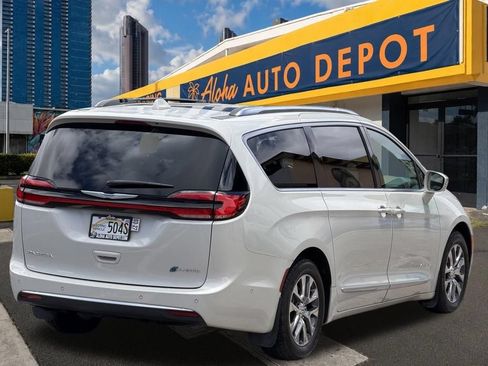 Used 2021 Chrysler Pacifica Pinnacle FWD image 5