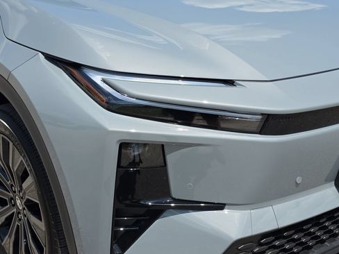 New 2026 Toyota C-HR AWD/4WD image 26