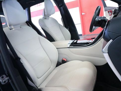 Used 2024 Mercedes-Benz GLC 300 4MATIC image 22