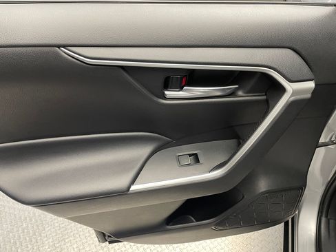 Used 2024 Toyota RAV4 XLE FWD image 32