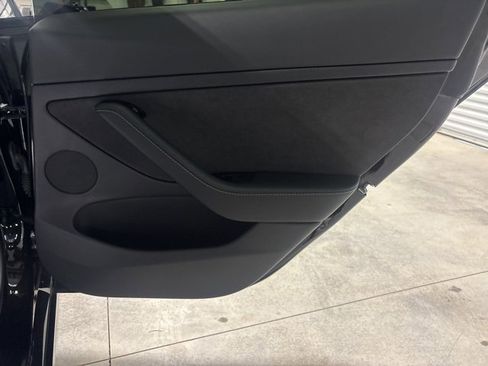 Used 2021 Tesla Model 3 Standard Range Plus image 9