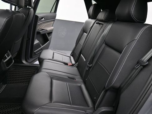 Used 2021 Volkswagen Atlas Cross Sport SE AWD/4WD image 14