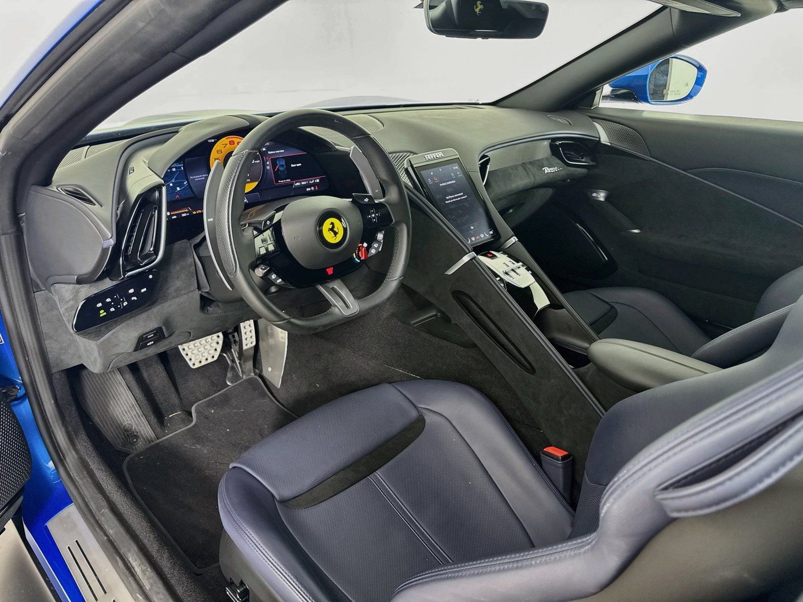 Used 2025 Ferrari Roma Spider RWD image 7