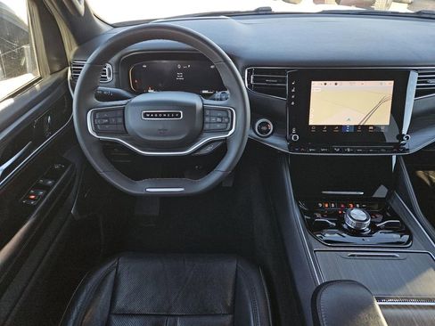 Used 2023 Jeep Wagoneer Series III w/ Preferred Equipment Group image 9