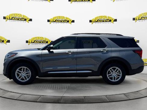 Certified 2025 Ford Explorer Active w/ Active Comfort Package RWD image 2