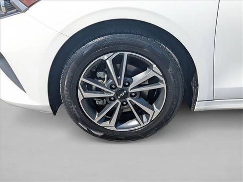 Used 2023 Kia Forte LXS w/ LXS Technology Package FWD image 22