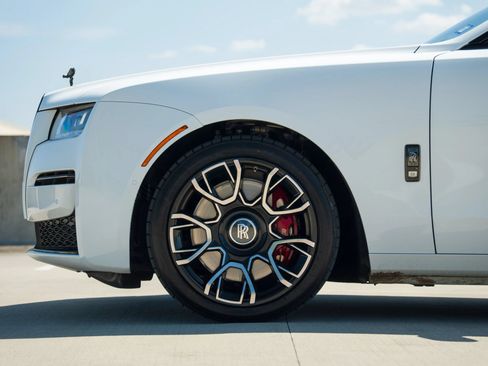 Used 2022 Rolls-Royce Ghost Black Badge AWD/4WD image 6