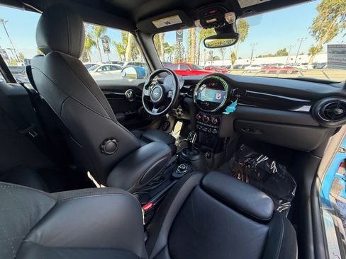 Used 2023 MINI Cooper S w/ Signature Upholstery Package FWD image 16