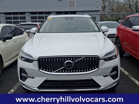 Used 2023 Volvo XC60 B5 Plus w/ Climate Package image 2