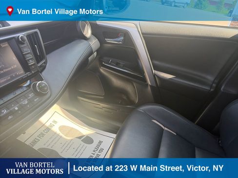 Used 2018 Toyota RAV4 Limited AWD/4WD image 22
