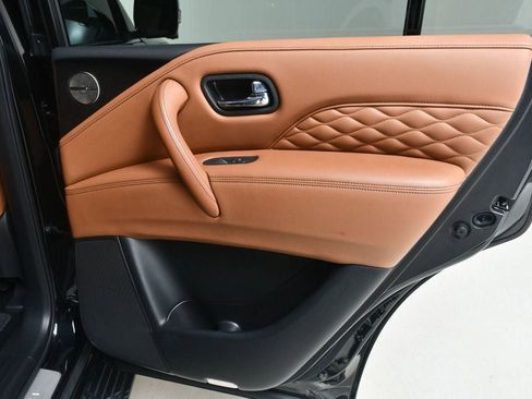 Used 2024 INFINITI QX80 Sensory w/ Cargo Package image 21