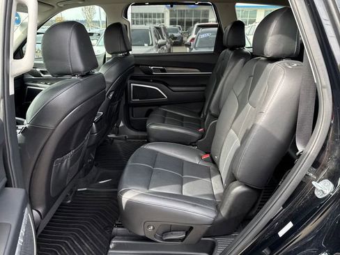 Used 2021 Kia Telluride EX w/ EX Premium Package image 16