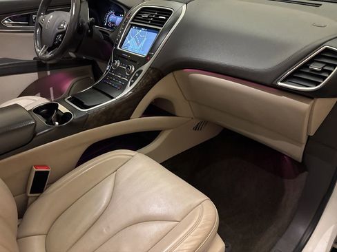 Used 2016 Lincoln MKX Reserve w/ Climate Package image 26