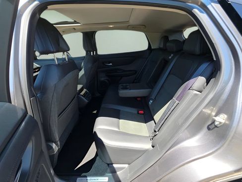 Used 2024 Nissan Ariya AWD image 14