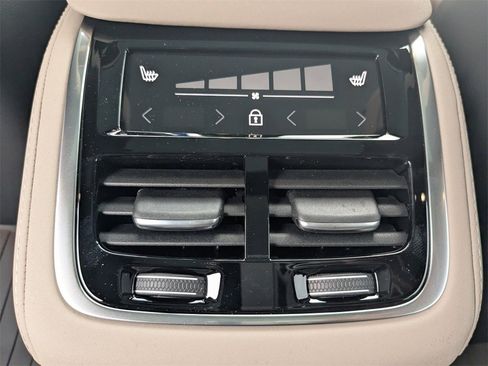 New 2026 Volvo XC90 T8 Ultra w/ Protection Package Premier image 19