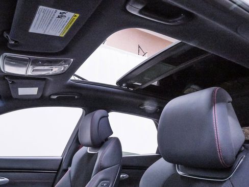 Certified 2025 Genesis GV70 3.5T Sport AWD/4WD image 10