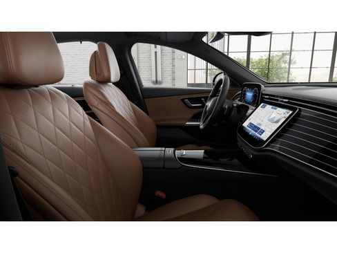 New 2026 Mercedes-Benz E 450 4MATIC Sedan image 4