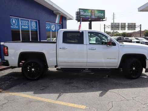 Used 2017 GMC Sierra 1500 SLT w/ SLT Premium Package AWD/4WD image 3