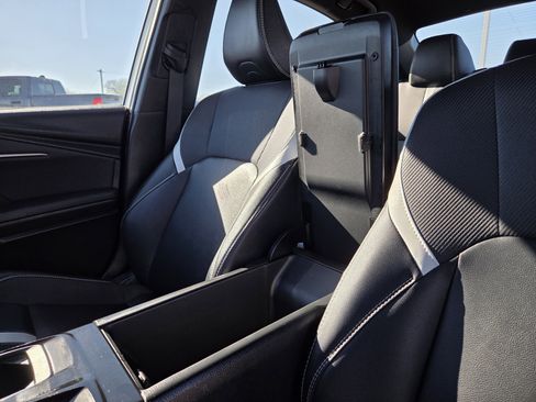 Used 2025 Toyota Camry SE image 25