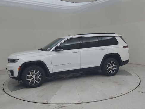 New 2025 Jeep Grand Cherokee L Limited w/ Trailer Tow Package image 8