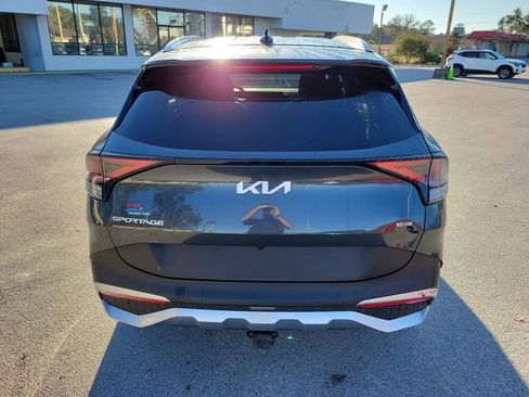 Used 2023 Kia Sportage EX image 9