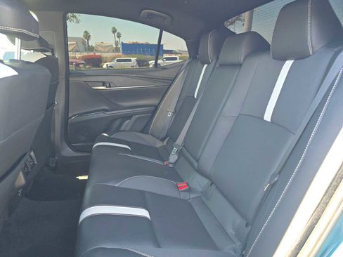 Used 2025 Toyota Camry SE image 18