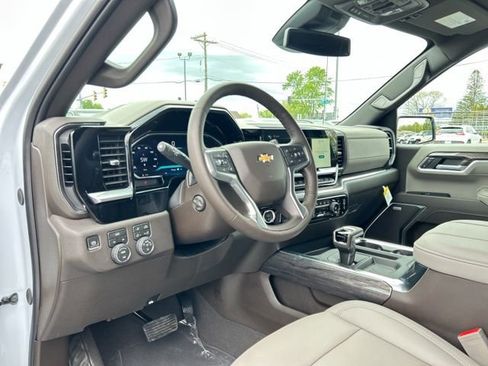 New 2026 Chevrolet Silverado 1500 LTZ w/ LTZ Premium Package AWD/4WD image 25