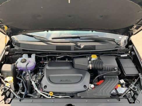 New 2026 Chrysler Pacifica Select image 10