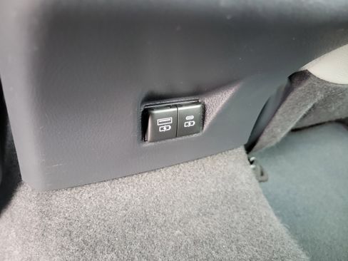 Certified 2025 Toyota Camry SE w/ Convenience Package image 17