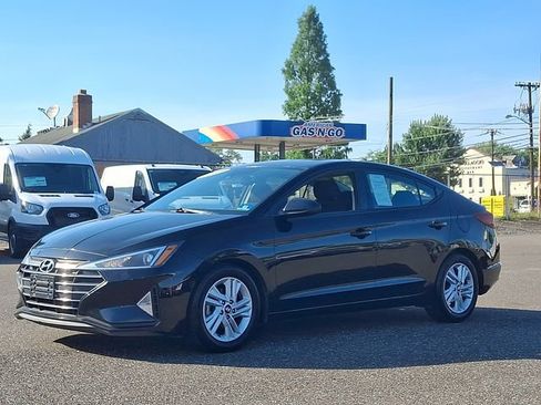 Used 2019 Hyundai Elantra Value Edition w/ Cargo Package FWD image 3