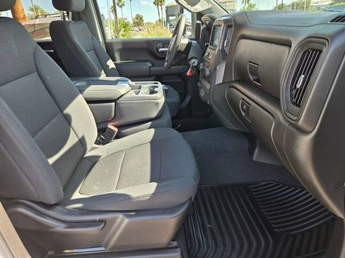 Used 2022 Chevrolet Silverado 2500 Custom w/ Custom Convenience Package AWD/4WD image 20
