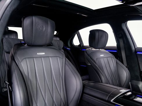 Used 2025 Mercedes-Benz S 63 AMG S w/ AMG Night Package image 35