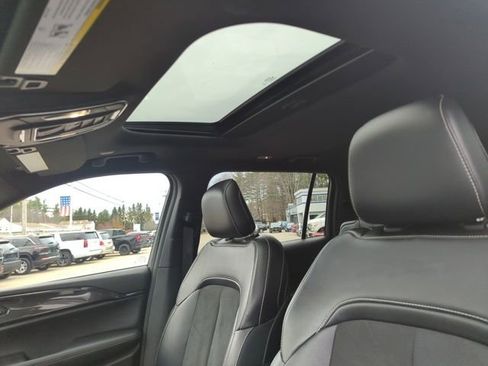 Used 2023 Jeep Grand Cherokee L Altitude image 25