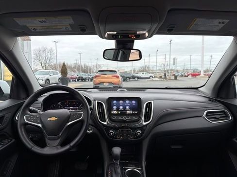 Used 2022 Chevrolet Equinox Premier image 13