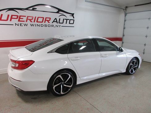 Used 2019 Honda Accord Sport image 4