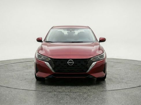 Used 2025 Nissan Sentra SV image 2