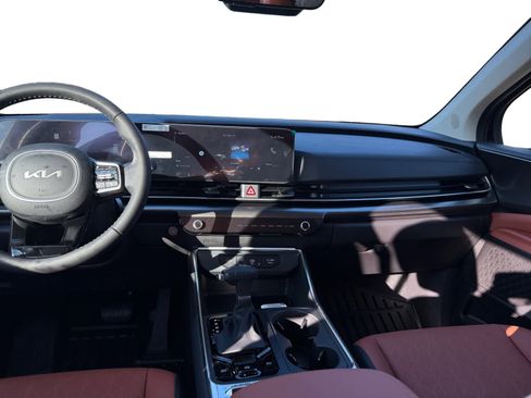 New 2026 Kia Carnival SX image 11