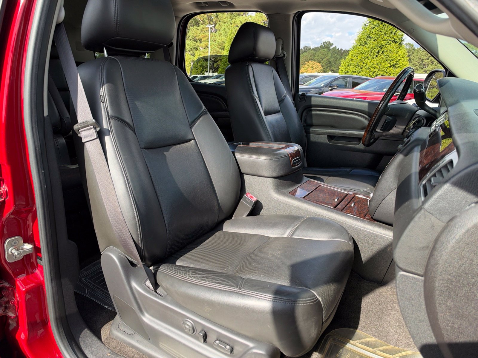 Used 2013 GMC Yukon Denali AWD/4WD image 37